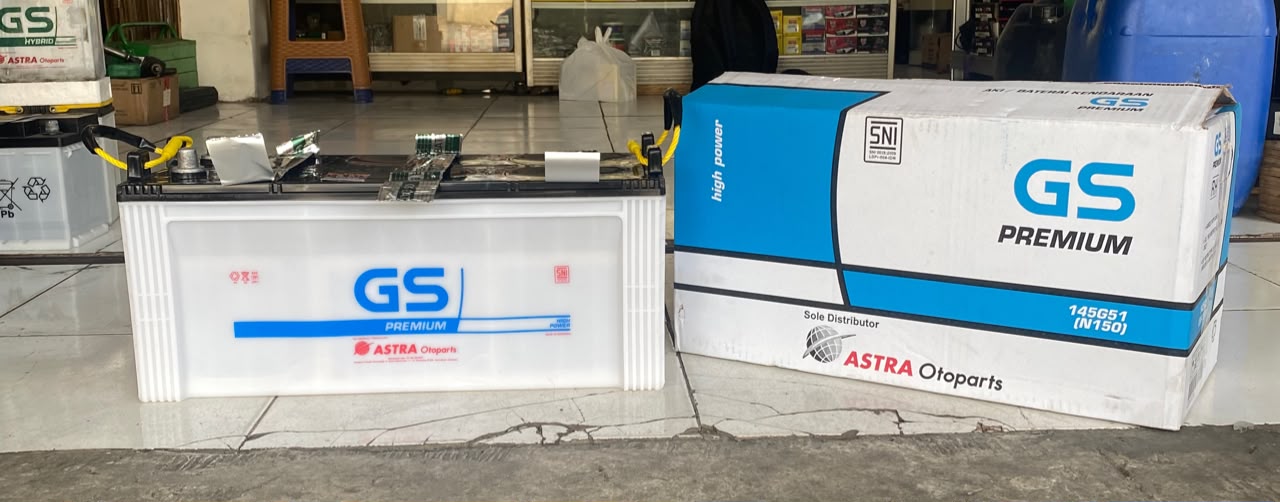 Aki Bis & Truck